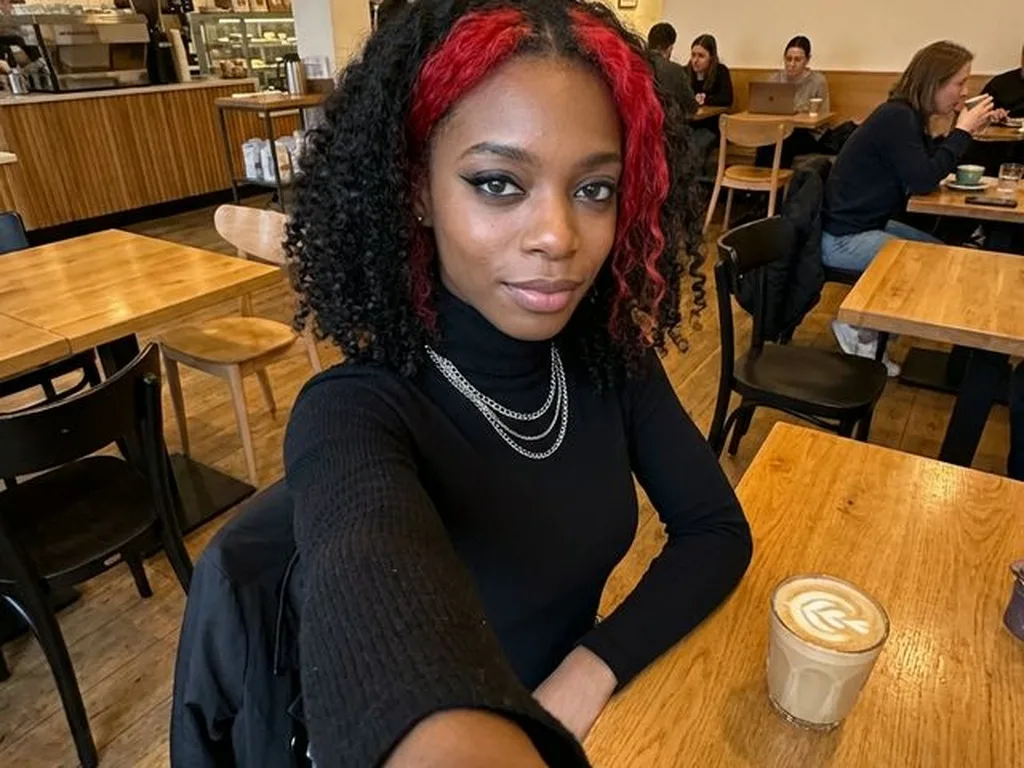 AI e-girl photo 0.5x ultra-wide cafe ambient light full body