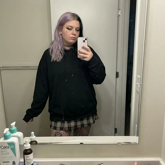 AI e-girl photo mirror selfie soft bathroom light full body